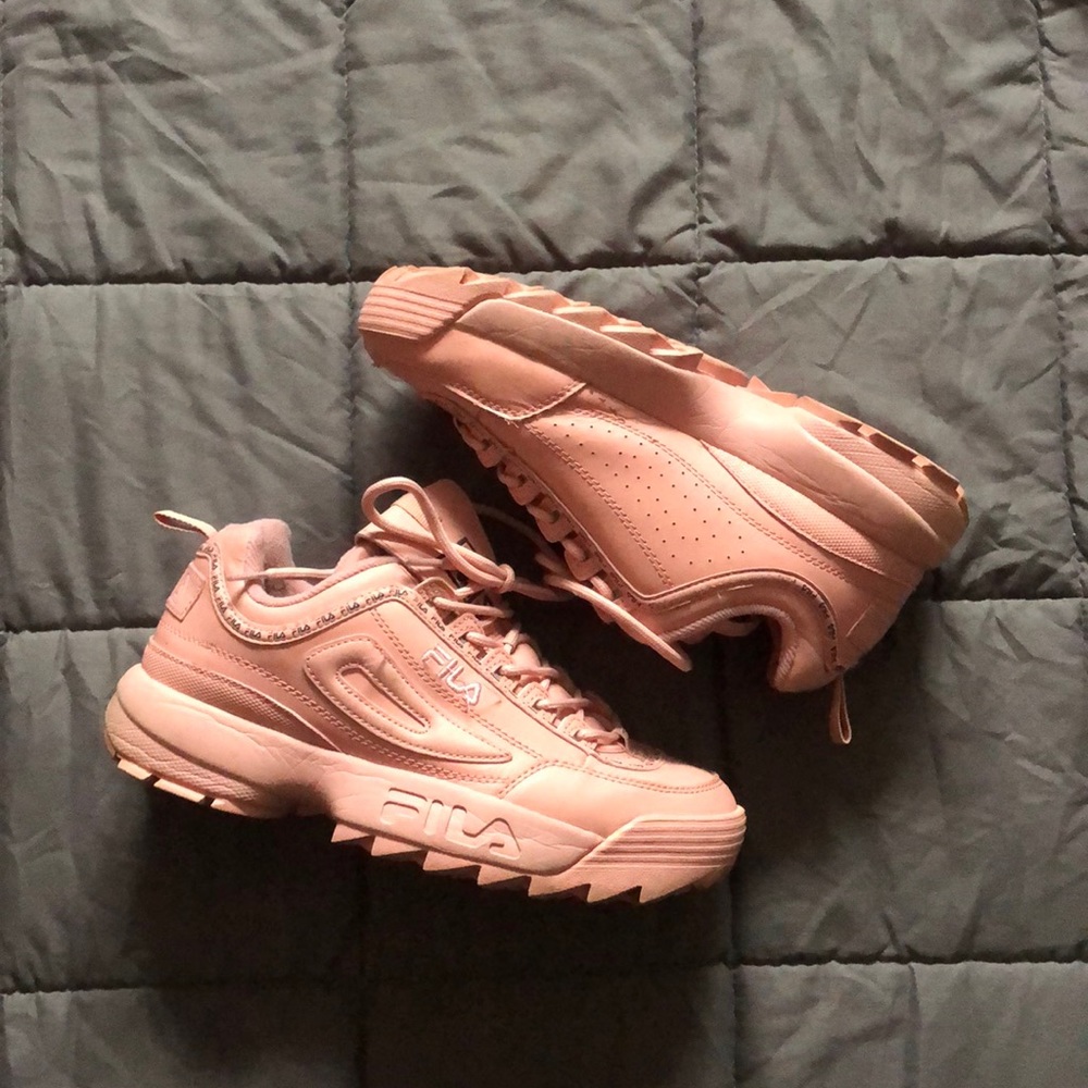 Fila pink sneakers !